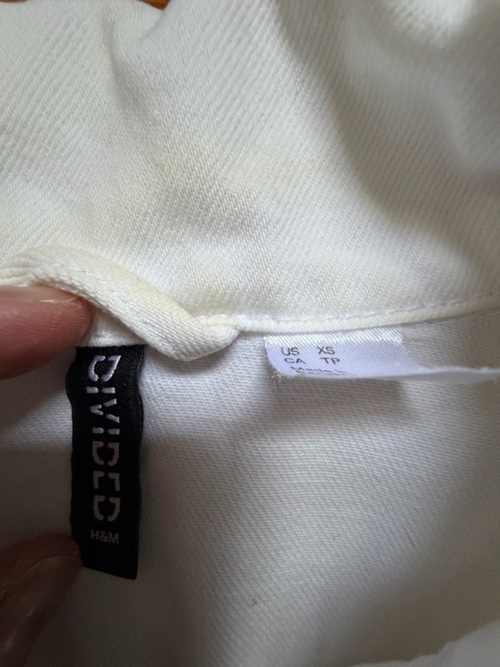 H&M Divided Women’s White Denim Jacket size Xsmall - Picture 2 of 3
